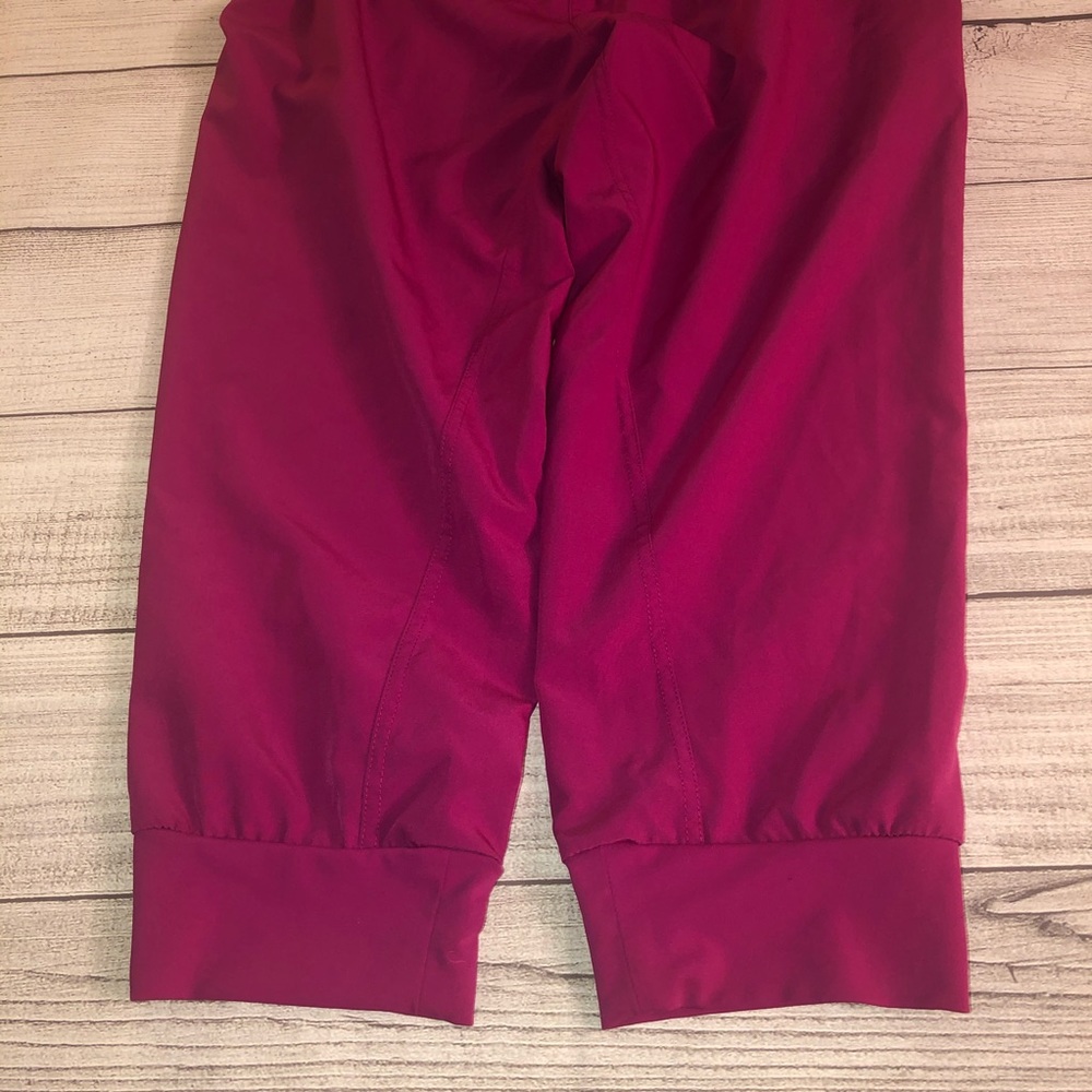 Fabletics || Labaree Capri Pants Size Medium - image 5
